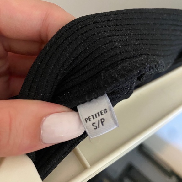 Black Pencil Skirt - Picture 2 of 4